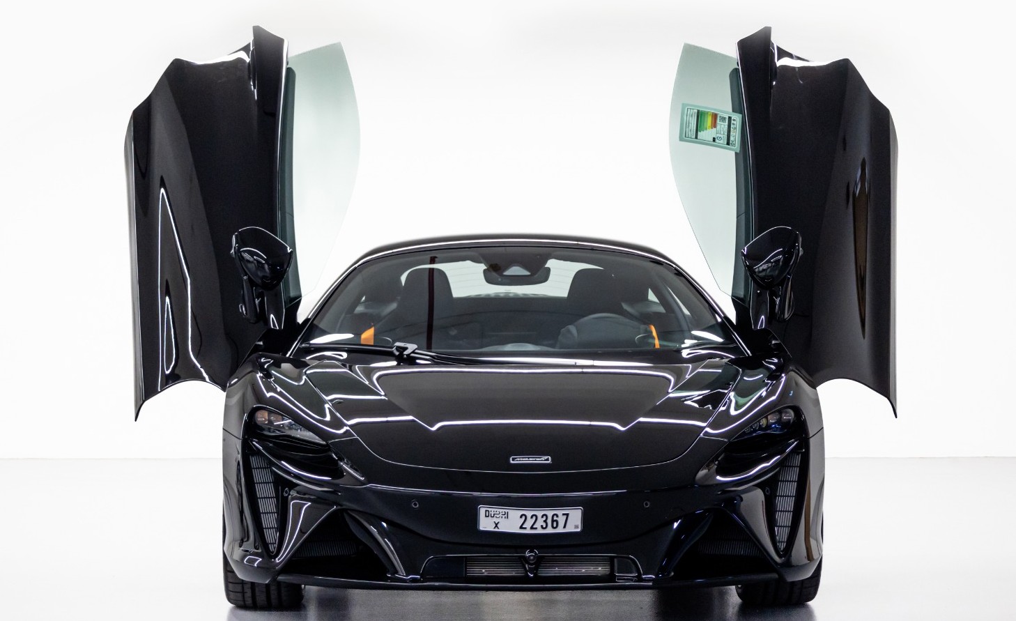 Mclaren Artura 2025 in Dubai